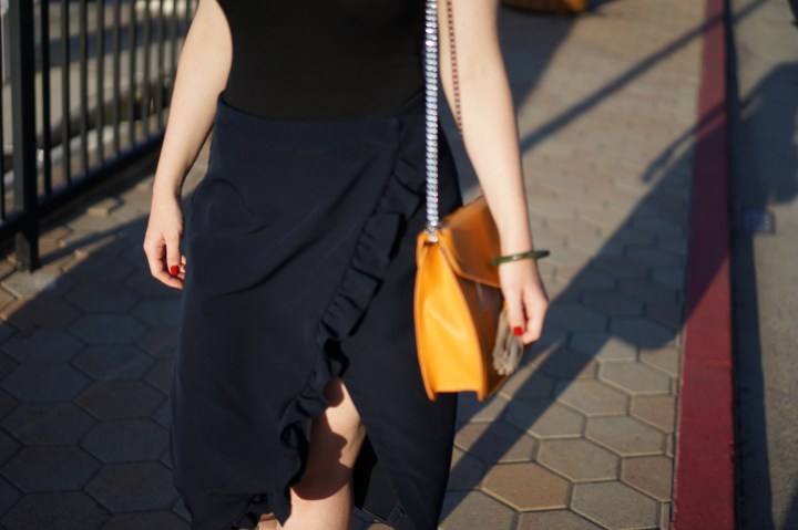 Yellow Handbag Woman www. InstantFashionMix.com A